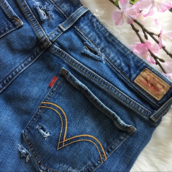 Levi’s Superlow 518 Distressed Jean Shorts Sz 11 - Picture 6 of 9